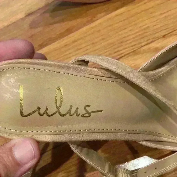 Lulu’s pointed toe, nude suede heel with rhinestone strap detail size 8 - Picture 6 of 6